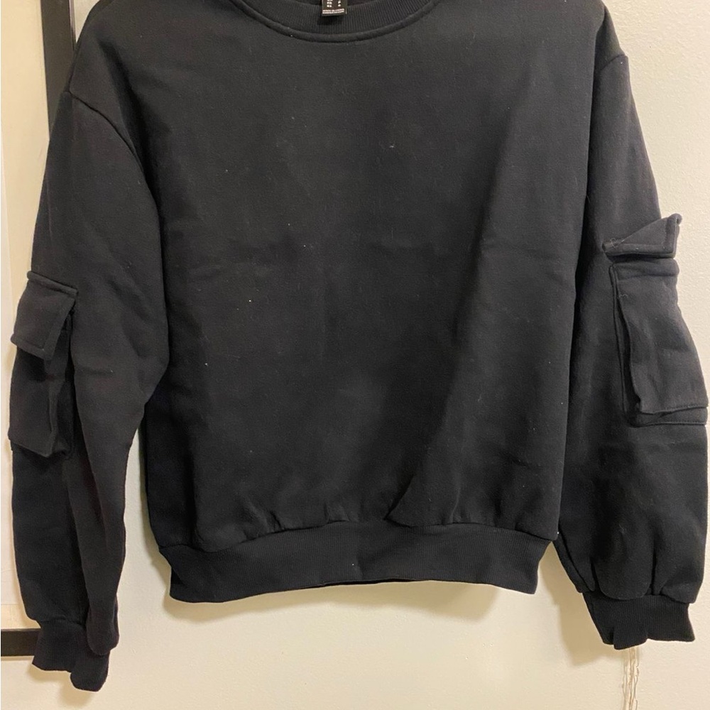 Forever 21 Men's Black Crewneck Sweater